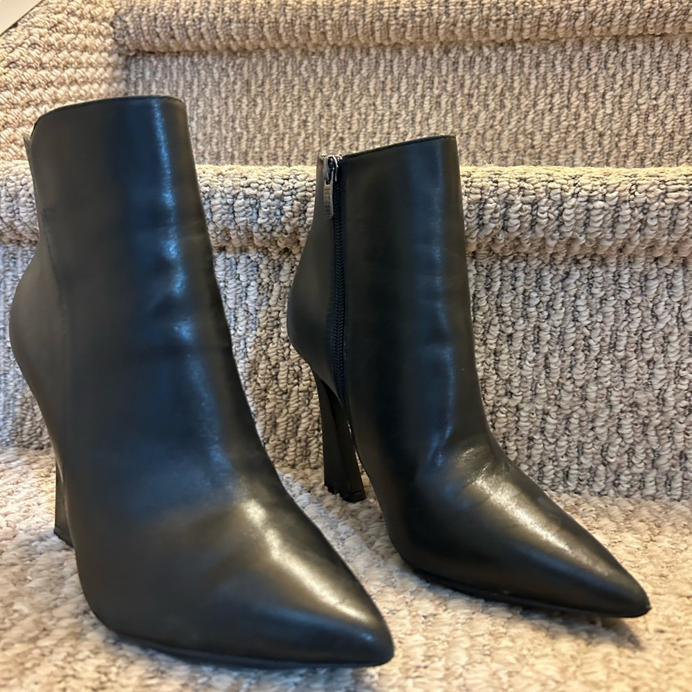 Black Leather Pointed Toe Ankle Boots